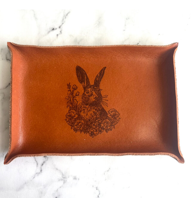 本革　うさぎ　レザートレイ　レザートレー　小物入れ