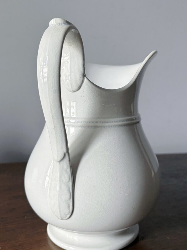 Choisy le Roi 白 ピシェ ピッチャー 花器 花瓶 h19.5cm フランス