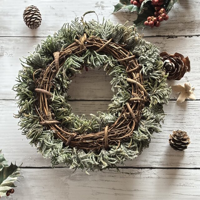 24日までセールします！バラと木ノ実のクリスマスリース | iichi 日々