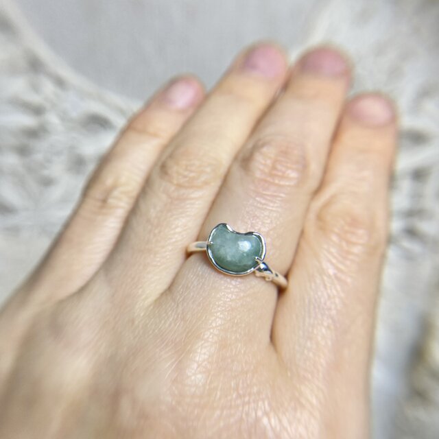 天然翡翠の猫ちゃんシルバーリング☆原石から磨いた1点ものジュエリー