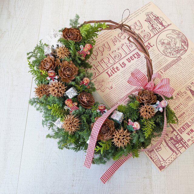 freshコニファーを使った『ジンジャークッキーのクリスマスリース』