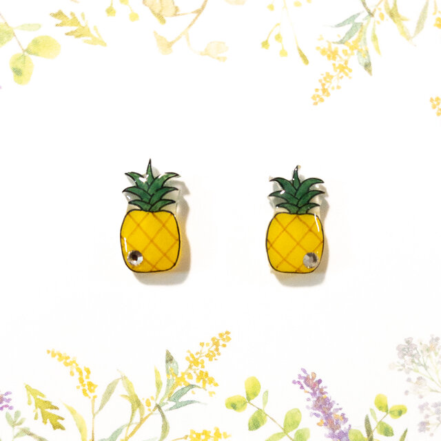 ～小さなピアスシリーズ～パイナップルのピアス/ノンホールピアス(樹脂イヤリング)