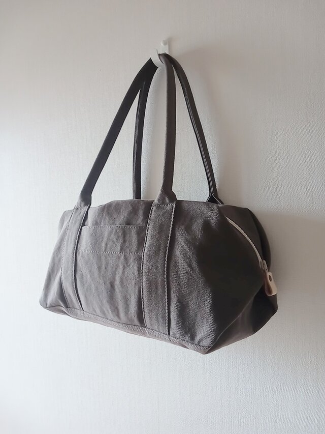 ☆ヴィンテージ加工帆布☆のキャラメルショルダーバッグ　《チャコールグレーＭ》