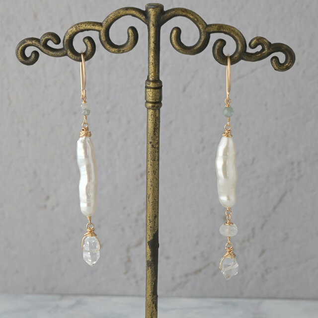 ハーキマーダイヤとスティックパールのピアスB・イヤリング変更可