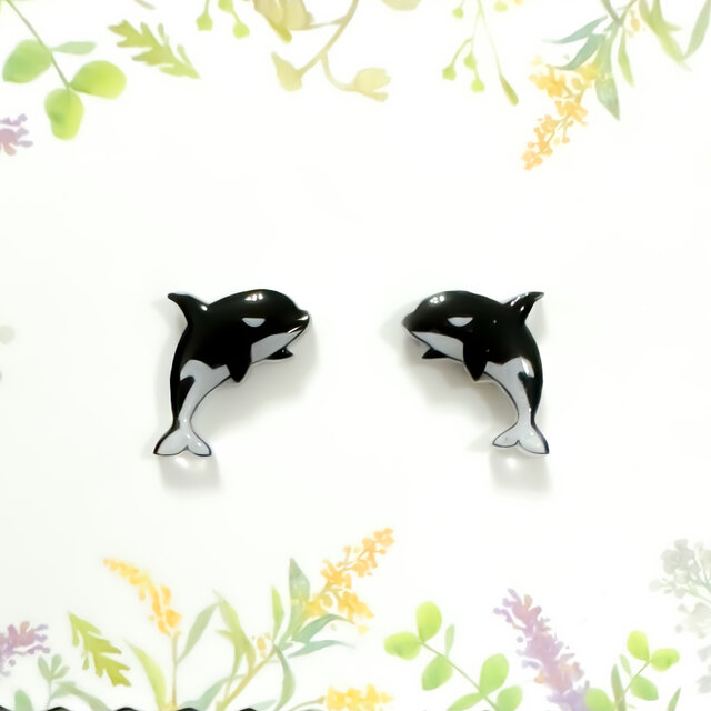 ～小さなピアスシリーズ～シャチ(B)ピアス/ノンホールピアス(樹脂イヤリング)