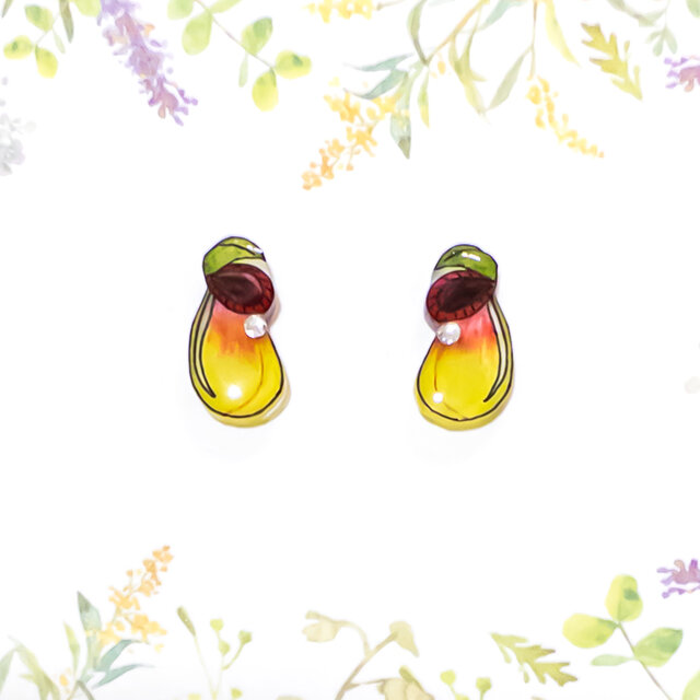 ～小さなピアスシリーズ～ウツボカズラのピアス/ノンホールピアス(樹脂イヤリング)