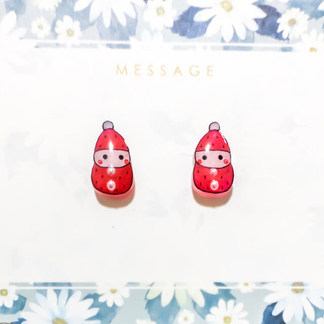 ～小さなピアスシリーズ～苺サンタのピアス/ノンホールピアス(樹脂イヤリング)