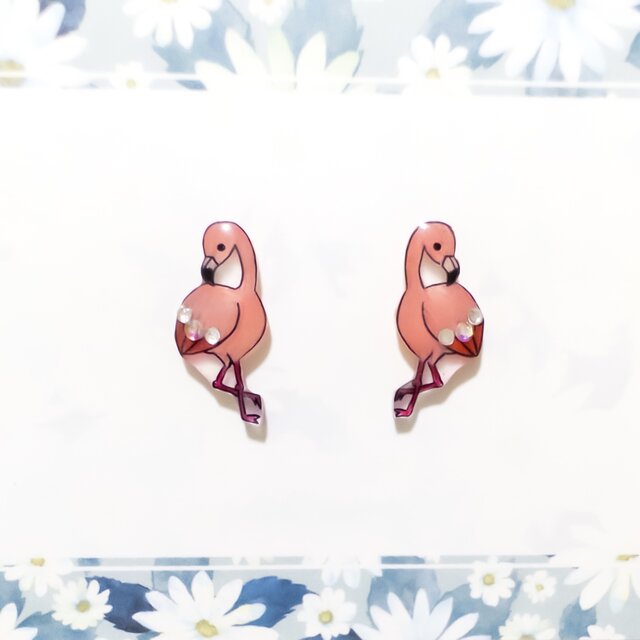 ～小さなピアスシリーズ～フラミンゴのピアス/ノンホールピアス(樹脂イヤリング)