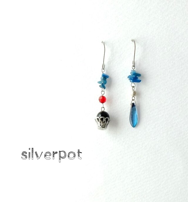 【SALE】天然石　カイヤナイトのアシンメトリーピアス（パーツ変更可能）