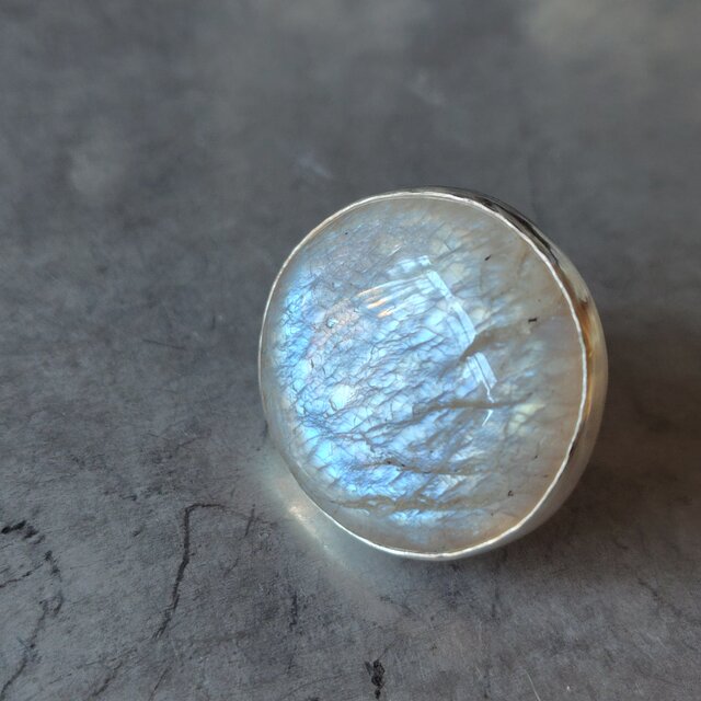 ホワイトラブラドライトシルバーリング#14.5 | iichi 日々の暮らしを