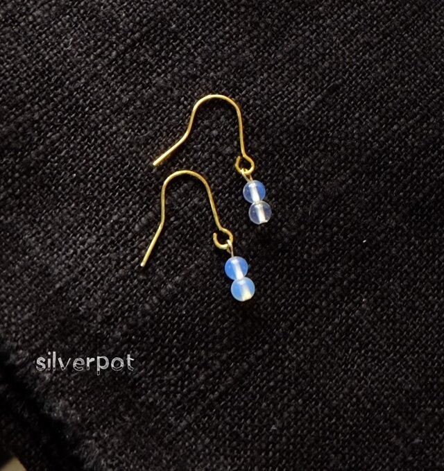 GS25【シンセティックオパール】の【プチ】ピアス（スタッドほかパーツ変更可能）