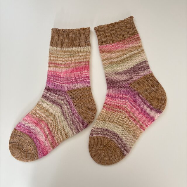 手編みの靴下　「ベリー＆ベリー」