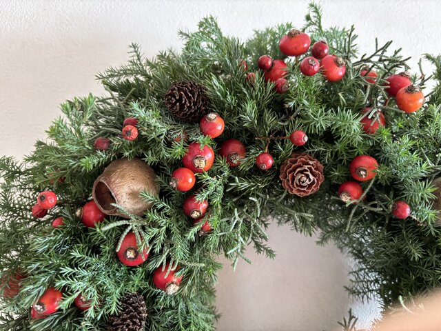 赤い実がいっぱいのクリスマス | iichi 日々の暮らしを心地よくする