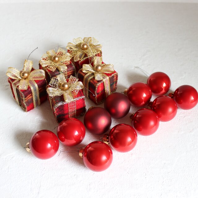 オーナメントセット プレゼントボックス（タータンチェック）× ガラス