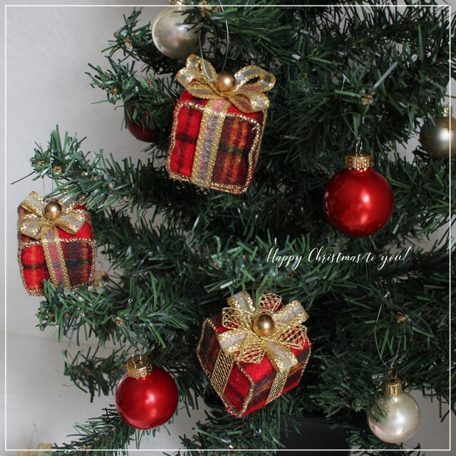 オーナメントセット プレゼントボックス（タータンチェック）× ガラス