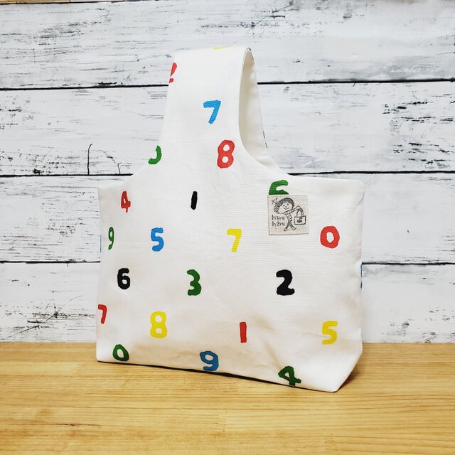 ぽってり横長ワンハンドルバッグ 数字柄