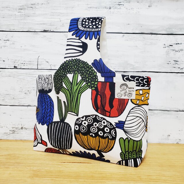 ぽってり横長ワンハンドルバッグ 北欧野菜柄