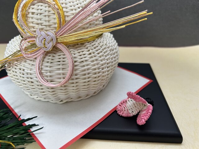 籐の鏡餅 大・2 | iichi 日々の暮らしを心地よくするハンドメイドや