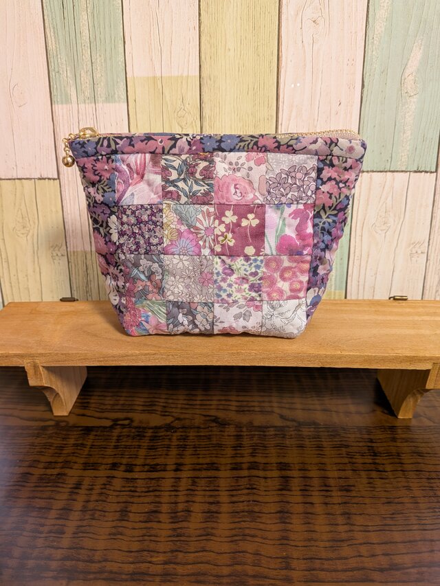 パッチワークのポーチ　紫