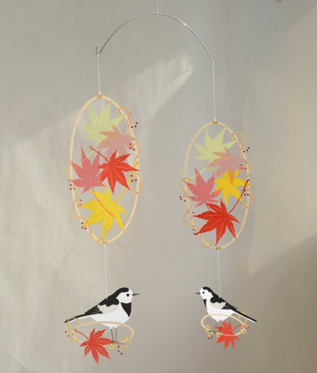 モビール＊イロハモミジとハクセキレイ