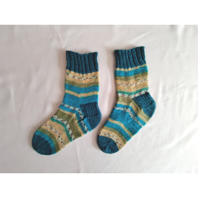 手編み段染めソックス