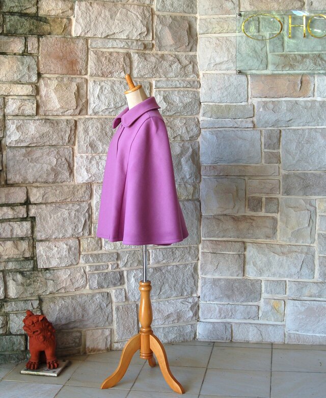 エレガント ケープ コート 】 かぶらない個性的な色のケープ