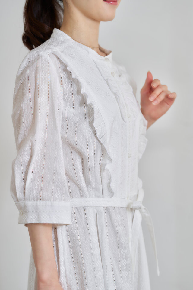 チロリアン風綿刺繍レースワンピース ヨークフリル ホワイト Atelier 