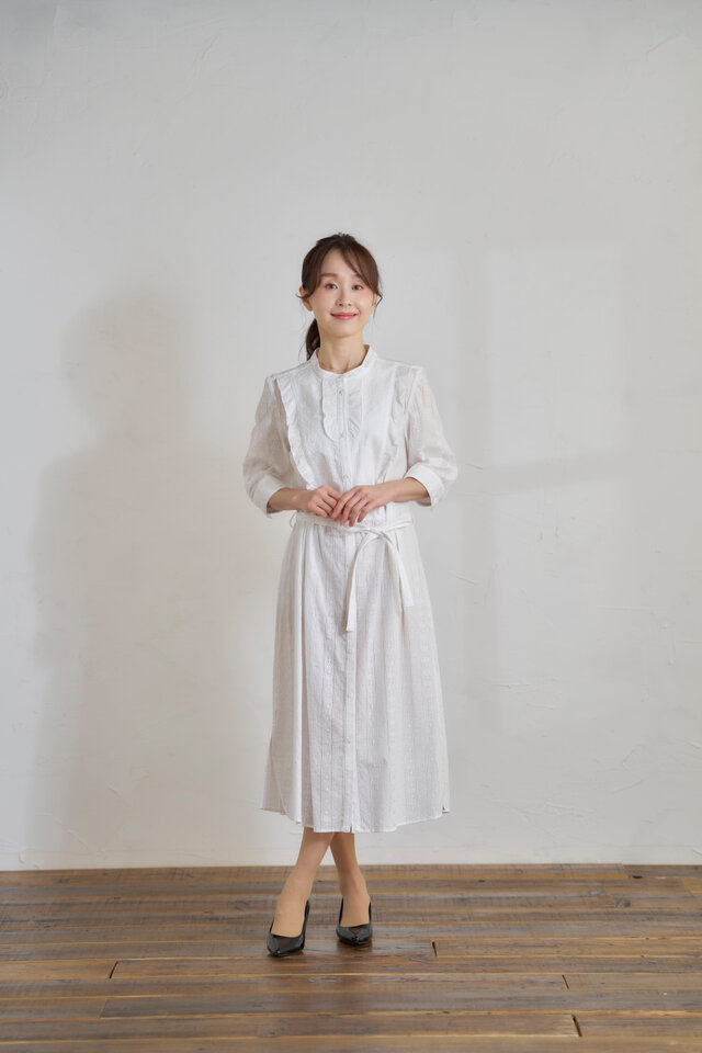 チロリアン風綿刺繍レースワンピース　ヨークフリル　ホワイト　Atelier Ai　11号