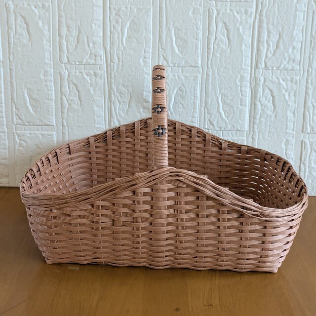ビスケットカラーのクラフトバンド製かご #小物入れ #バスケット #パン