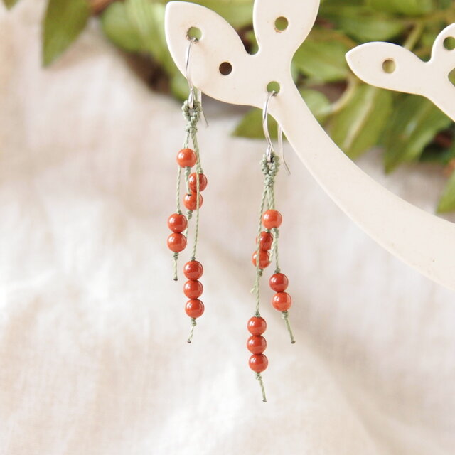 Hanging Pierce（レッドジャスパー）