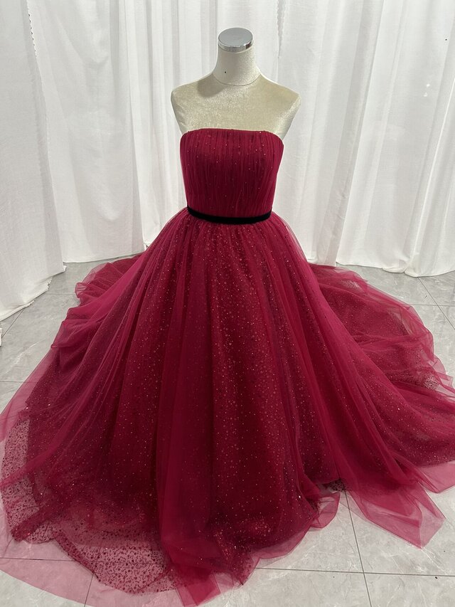 人気上昇！カラードレス ボルドー色 ベアトップ シークインチュール ロングトレーン 編み上げ 花嫁 披露宴