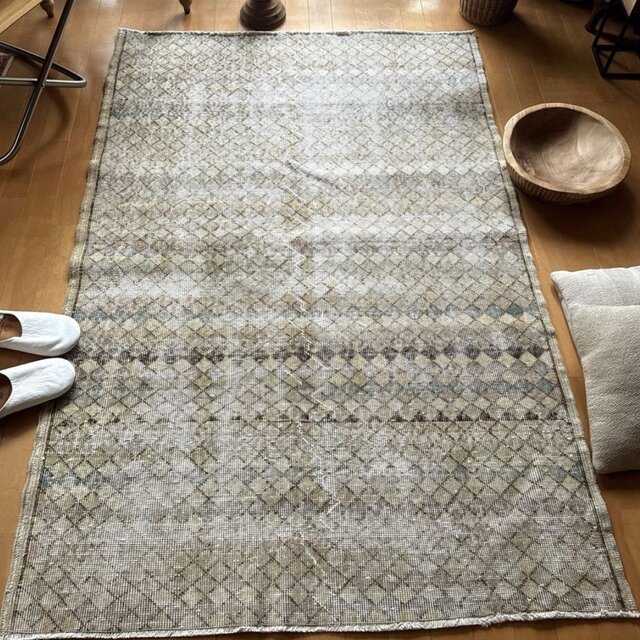 113.5×174 格子模様 擦れシャビー トルコヴィンテージラグ | iichi