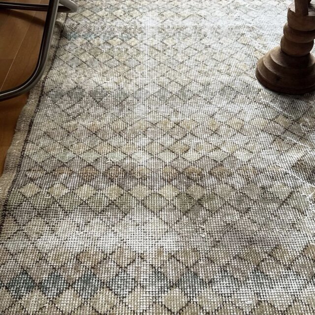 113.5×174 格子模様 擦れシャビー トルコヴィンテージラグ | iichi