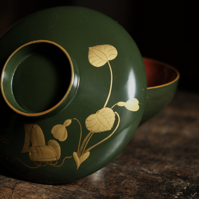 蓮の葉と垂纓 ◇緑で素敵。時代物 漆芸蒔絵蓋付椀 古漆器 骨董