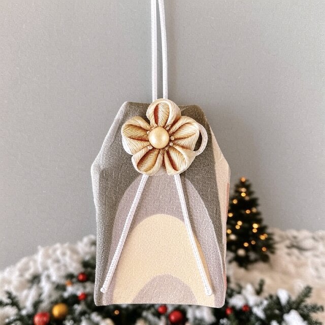 （冬虹）元巫女が作る花のお守り袋