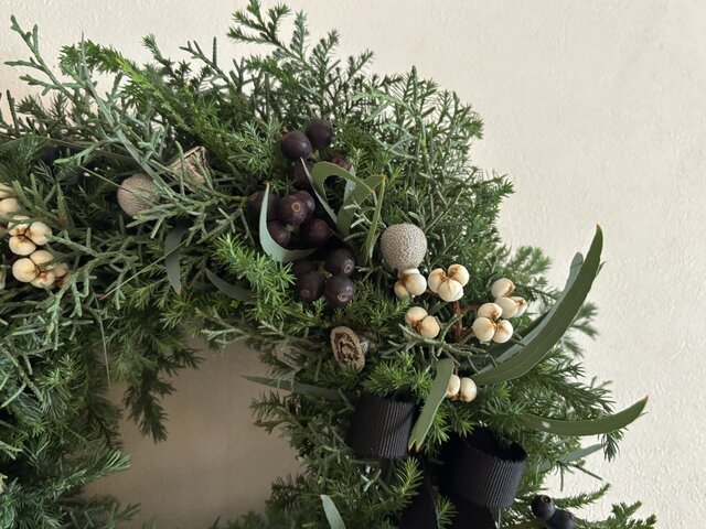 シンプルでナチュラルなクリスマスリース | iichi 日々の暮らしを