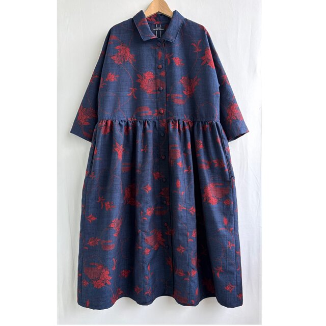 着物リメイク紬のワンピース　雪輪草花