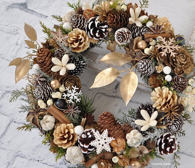 木の実のクリスマス ゴールドリーフをそえて：木の実 ゴールド