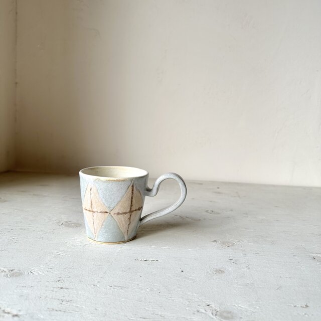 ドロマイト釉　ロンバス柄マグカップ
