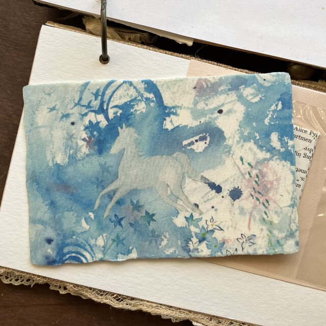 和紙の絵葉書【青を駆ける】ポストカード