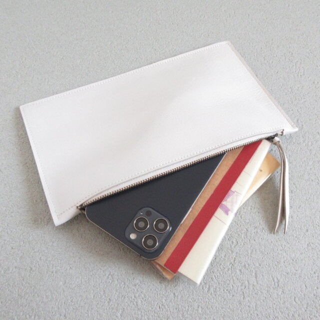 SALE開始～  A６対応・フラットマルチケース《ゴートスキン》パールホワイト・ソフトシュリンク・0327