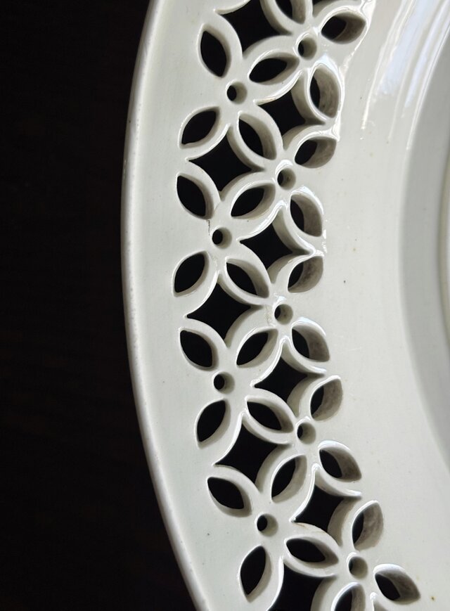 18世紀後期 イギリス クリームウェア コルベイユ レース ピアシング