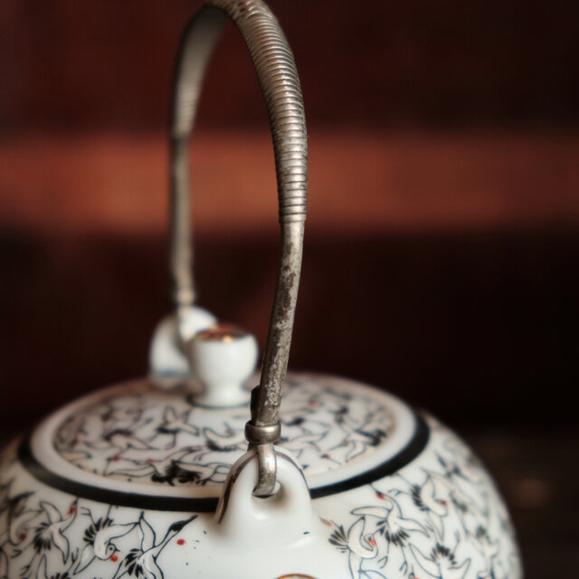 鶴尽くし◇久谷焼 鶴文色絵金彩急須 茶器 丁寧な暮らしに。昭和レトロ