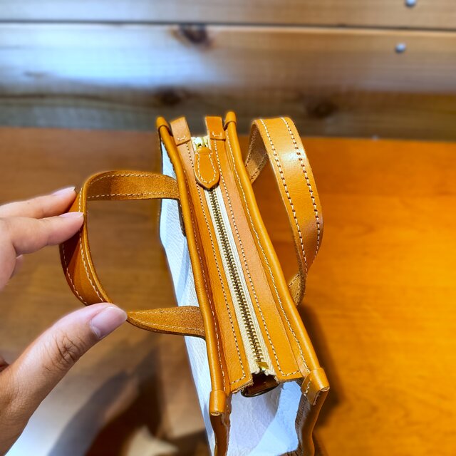 希少】特別な価値ある「一点もの」鹿革・ミニショルダーバッグ・ボルサ