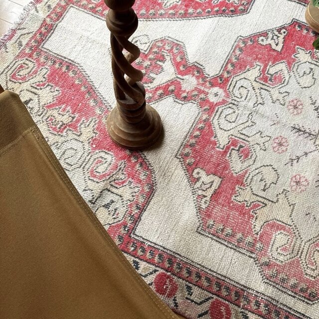 120×199 アヴァノスラグ　コーラルレッド×ベージュ　トルコヴィンテージラグ 120×199 アヴァノスラグ コーラルレッド×ベージュ トルコヴィンテージ