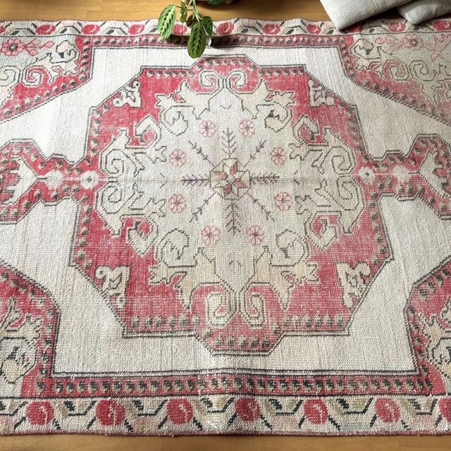 120×199 アヴァノスラグ コーラルレッド×ベージュ トルコヴィンテージ