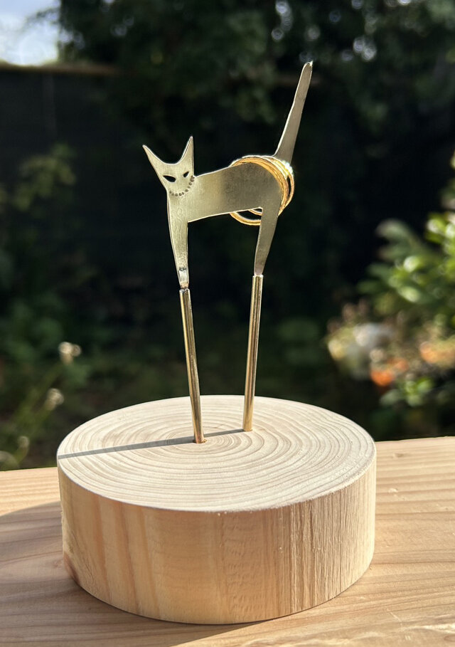 真鍮＋ヒノキ◇猫ちゃん◇結婚指輪ホルダー/リングホルダー/ジュエリー（アクセサリー）収納ホルダー