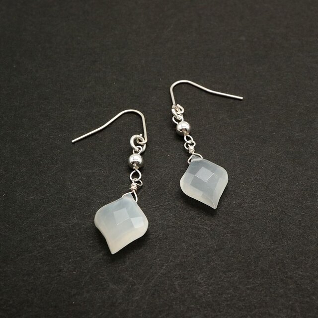 CE-P-12 【CERCA】ホワイトムーンストーンピアス SV925