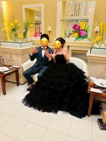 実例写真！パーティードレス ブラック ベアトップ もこもこドレス フレアスカート 編み上げ 花嫁