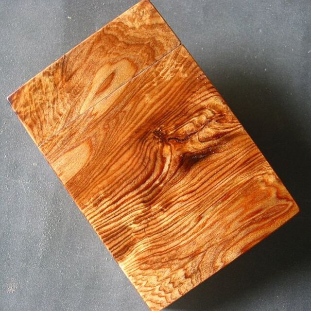 屋久杉】木製名刺入れ 光明杢の輝きが綺麗 | iichi 日々の暮らしを